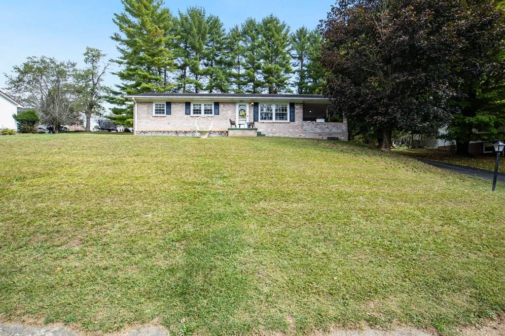 Richlands, VA 24641,612 Cresswood Drive