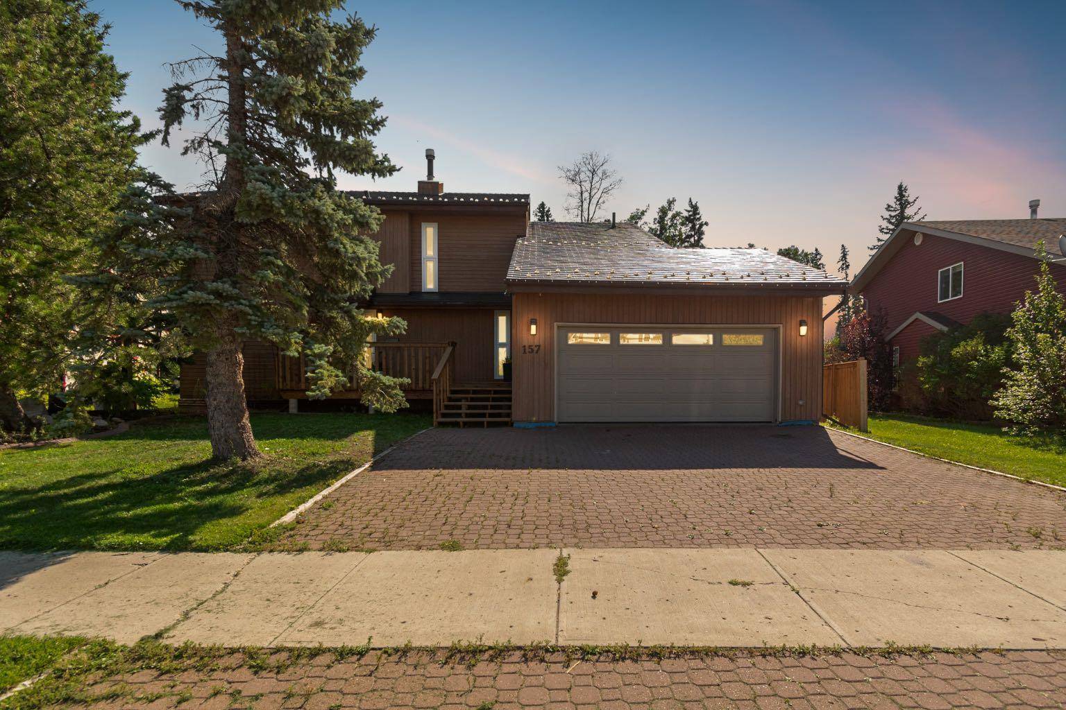 Fort Mcmurray, AB T9K 2G8,157 Brosseau CRES