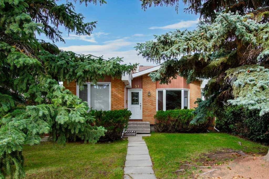 Calgary, AB T2W 4W7,51 Woodfern Rise SW