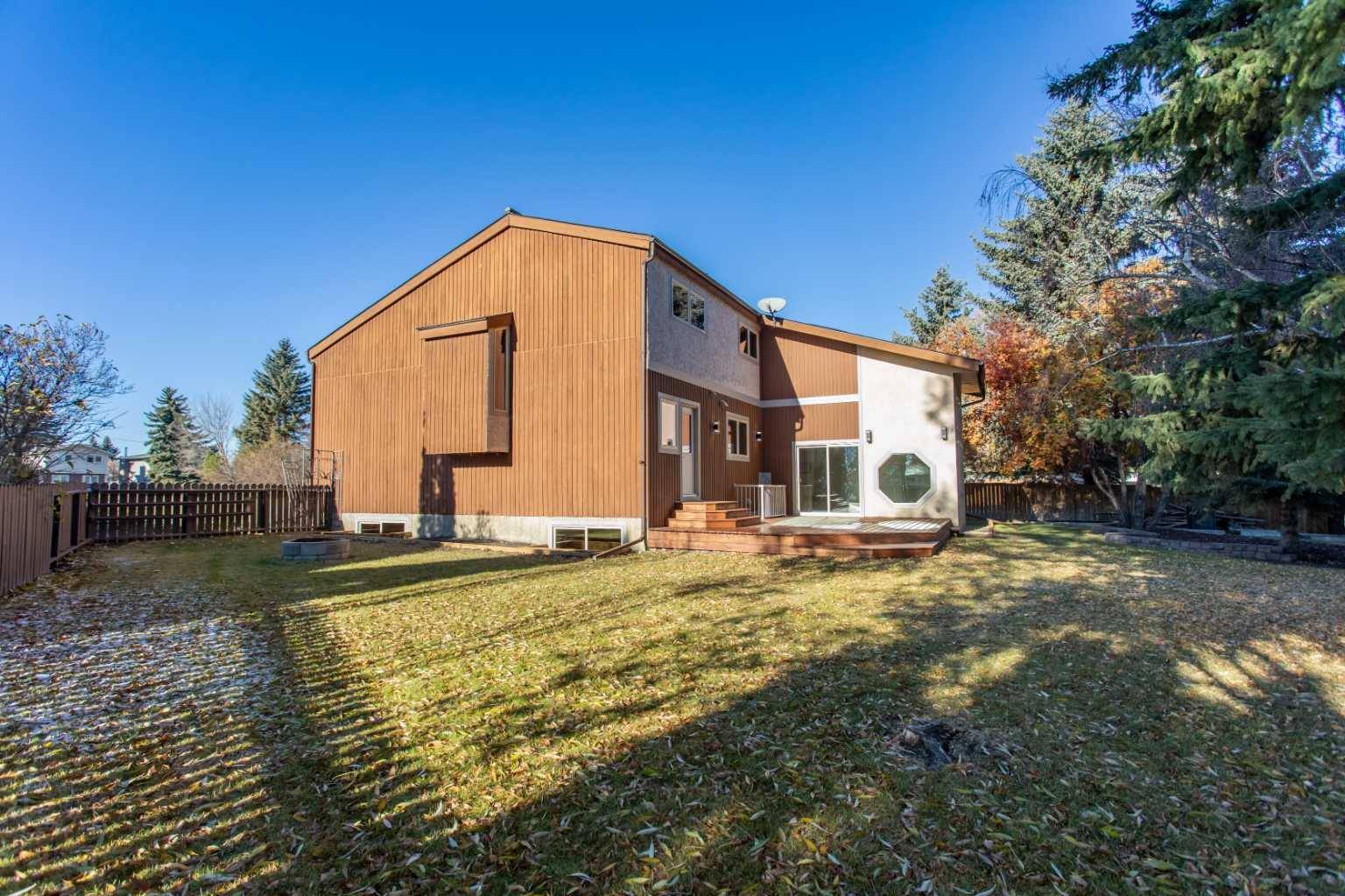 Red Deer, AB T4R 1B3,63 Addinell Close