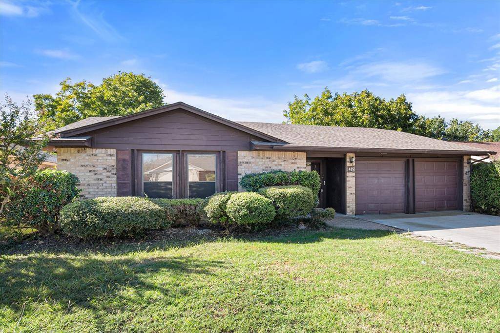 Grand Prairie, TX 75052,425 W Springdale Lane