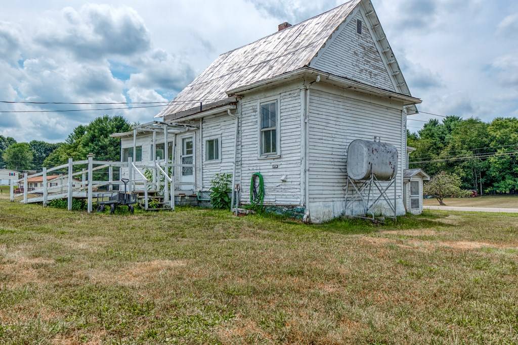 Marion, VA 24354,265 Flatwoods Rd