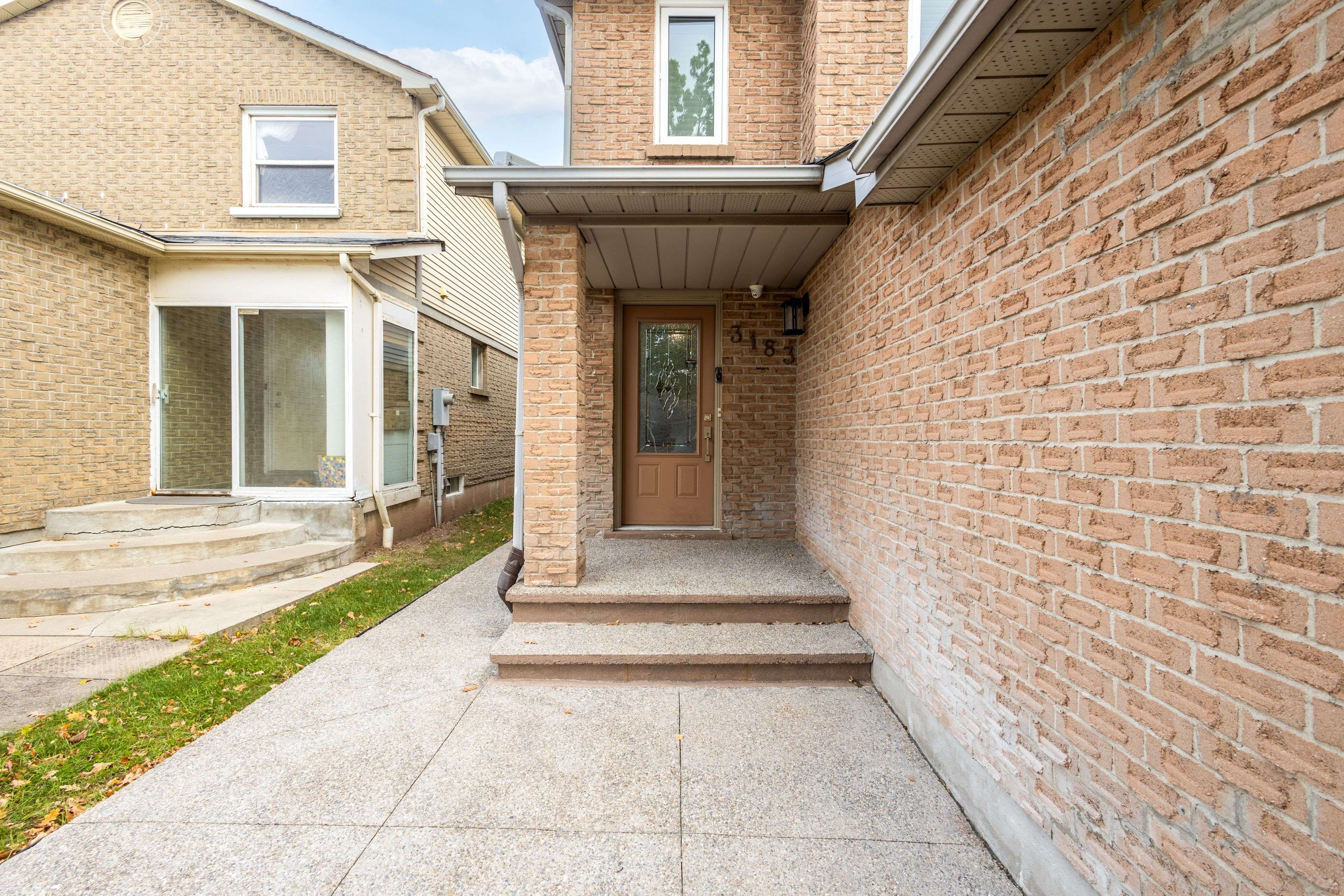 Mississauga, ON L5L 5K2,3183 Valcourt CRES