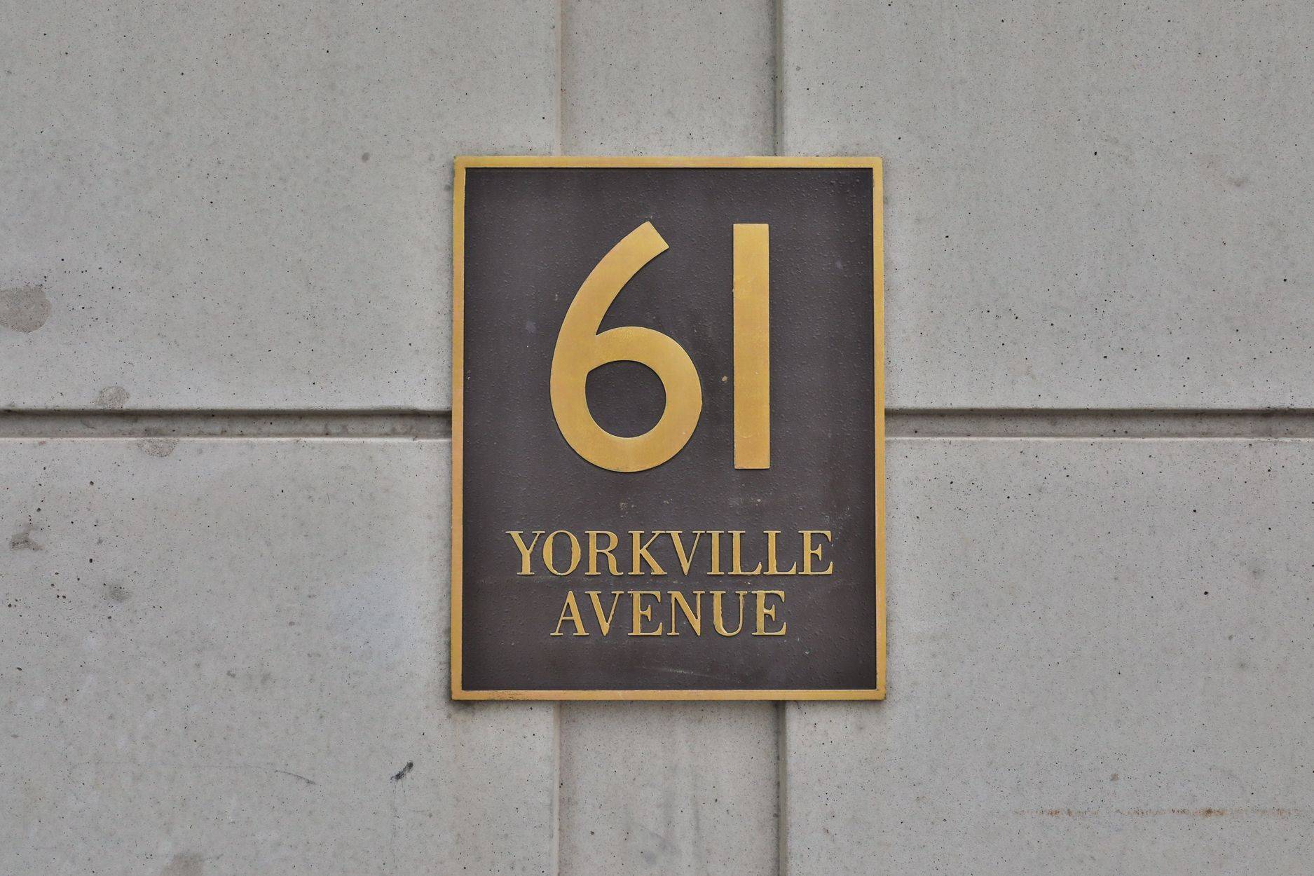 Toronto C02, ON M5R 1B7,61 Yorkville AVE #15E