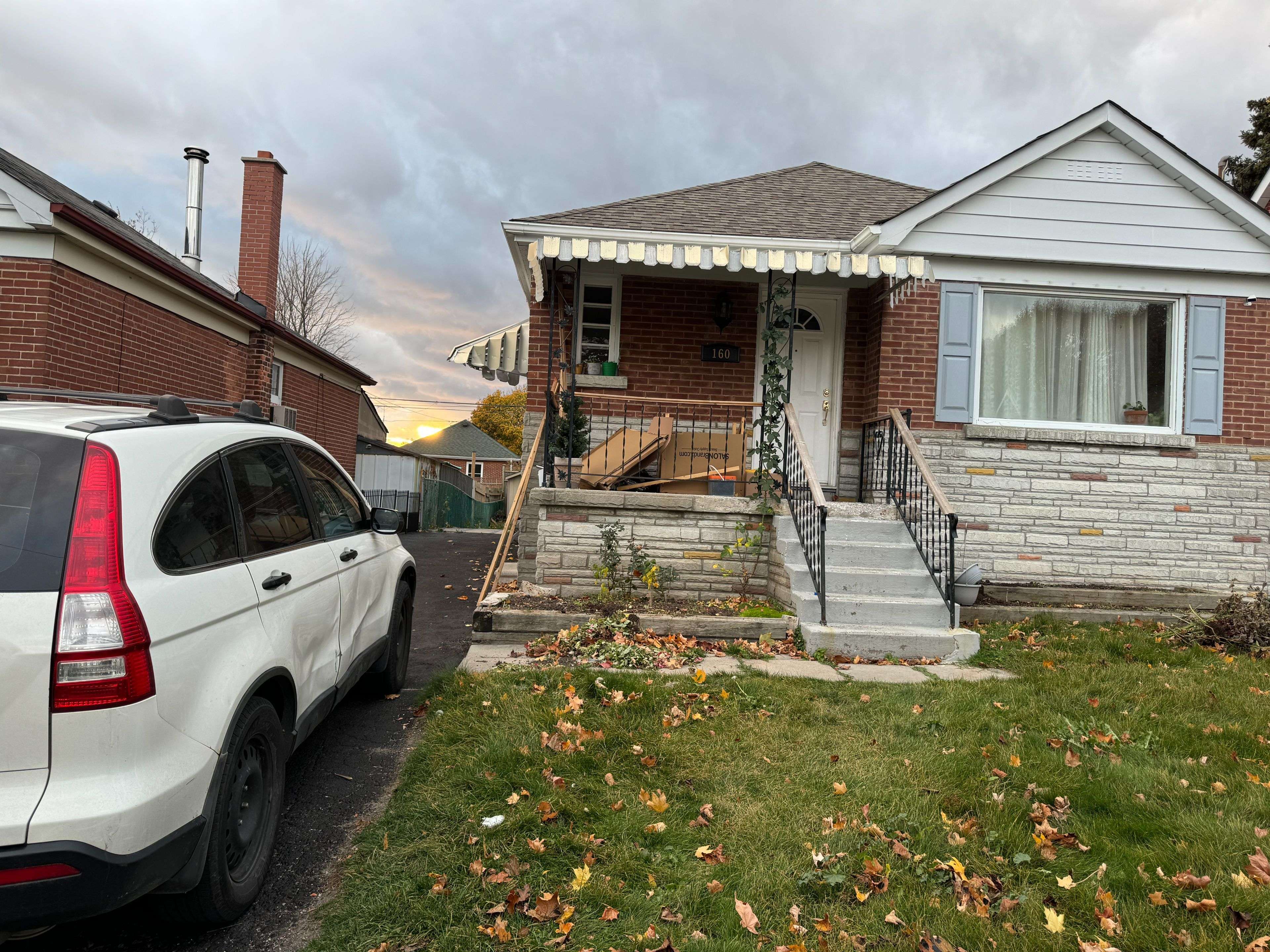 Oshawa, ON L1H 6A6,160 Highland AVE #(Bsmt)