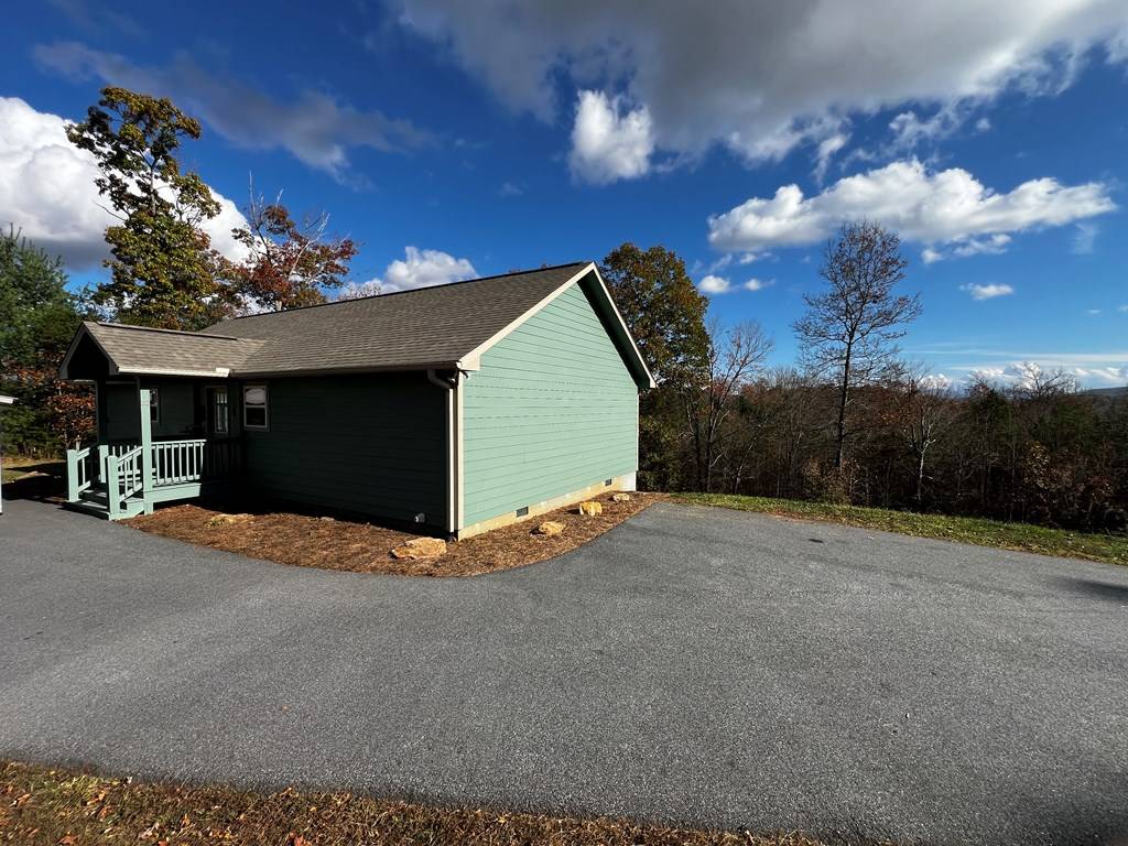 Blairsville, GA 30512,32 Highland Drive