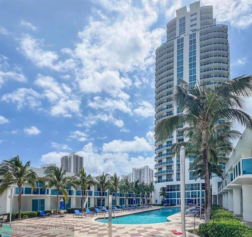 Hallandale Beach, FL 33009,1945 S Ocean Dr  #1009