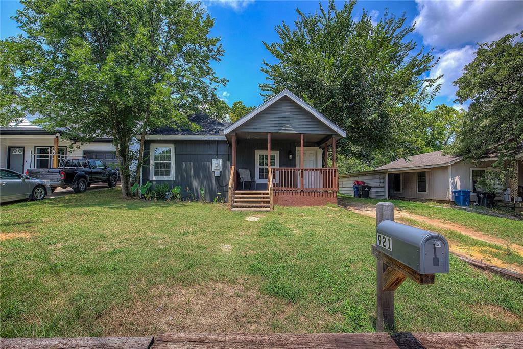 Denison, TX 75020,921 W Florence Street