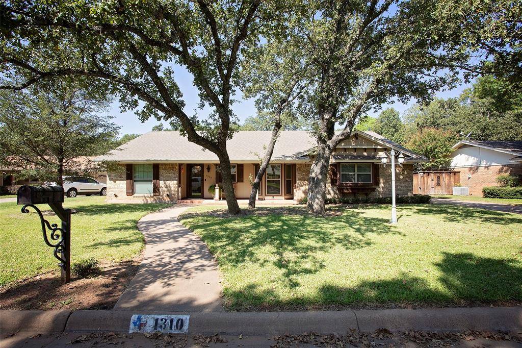 Graham, TX 76450,1310 Roanoake Drive