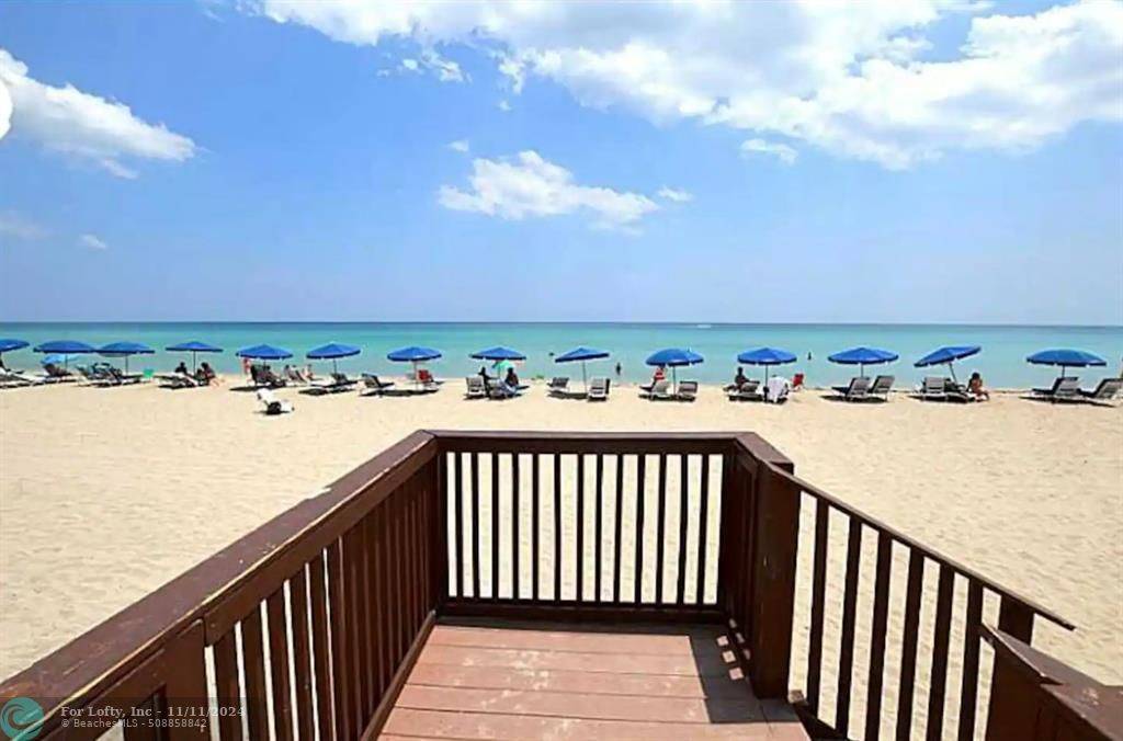 Hollywood, FL 33019,3801 S Ocean Dr  #8B