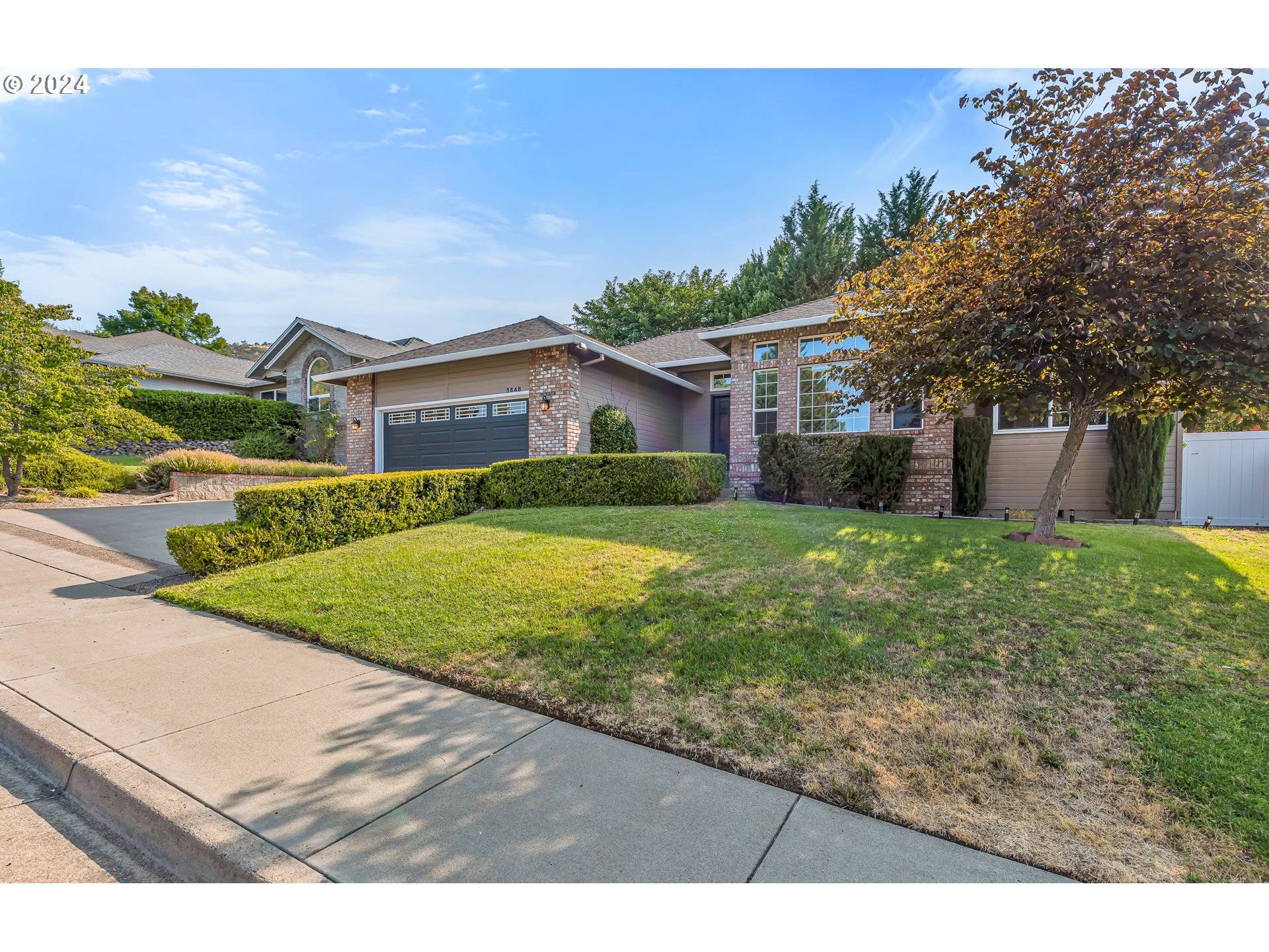 Medford, OR 97504,5648 CHERRY LN