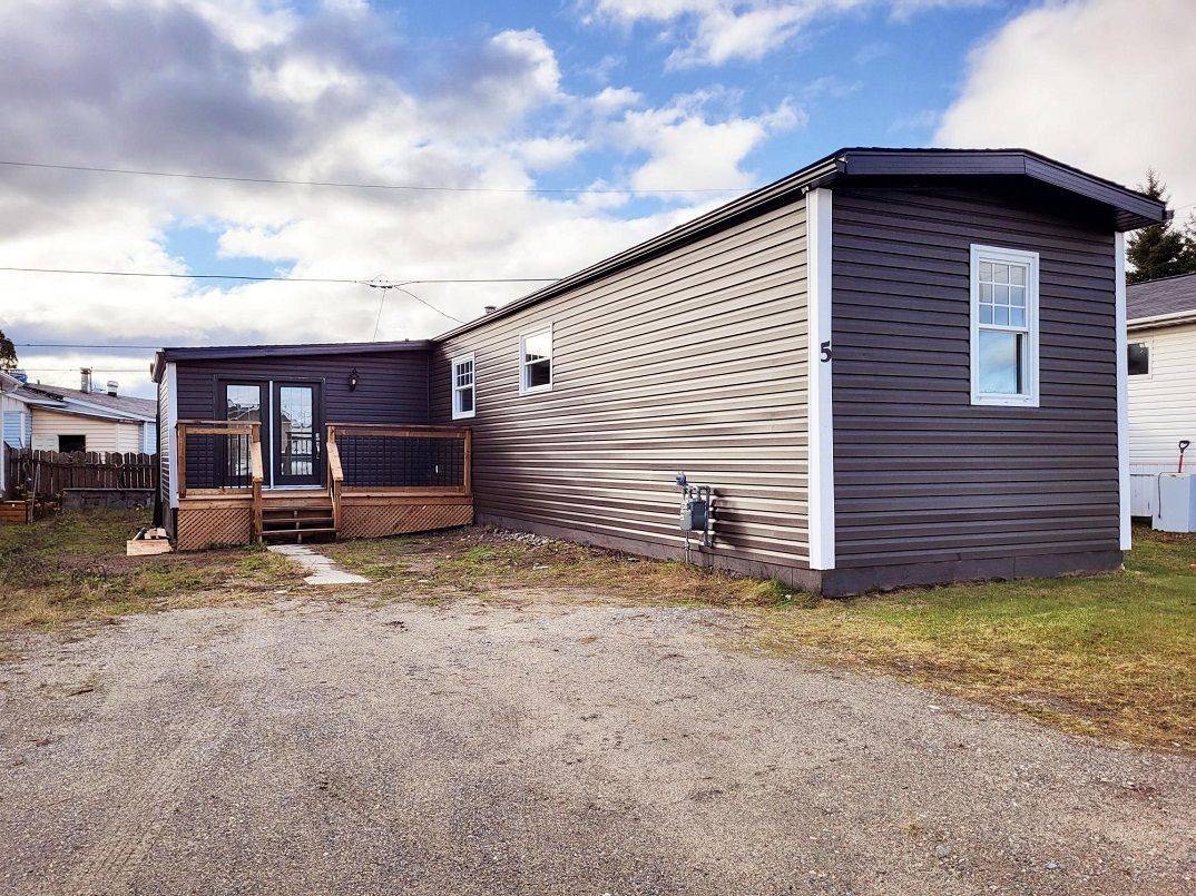 Timmins, ON P4N 8R7,5 Kim AVE