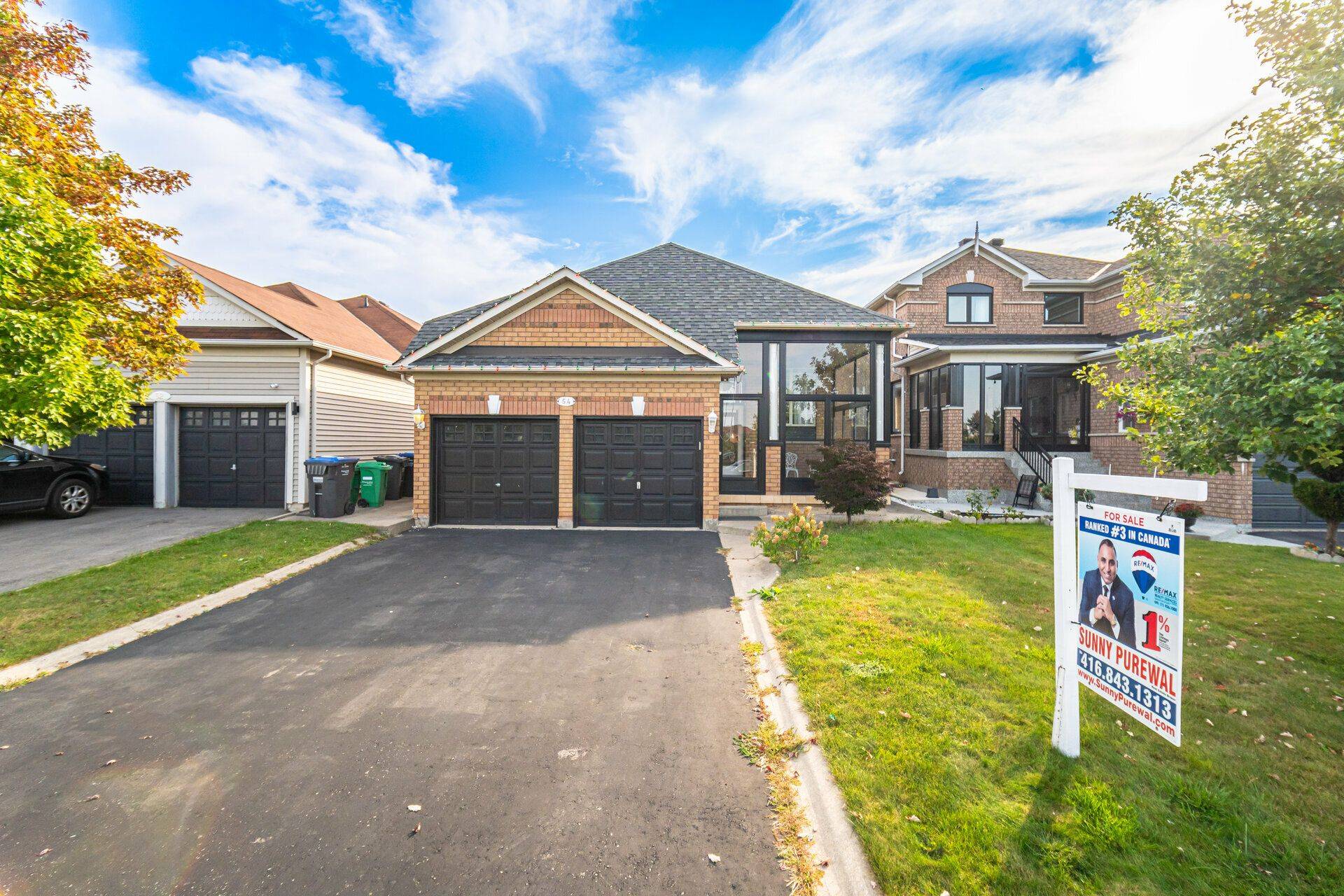 Brampton, ON L6X 4S3,54 Fletchers Creek BLVD
