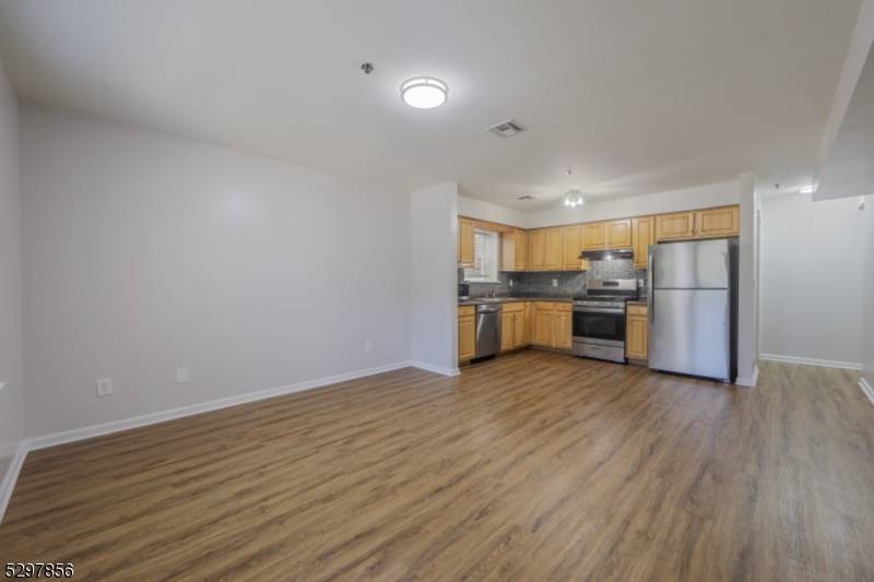 Newark City, NJ 07108,61-63 Hedden Ter, Apt 1 #1