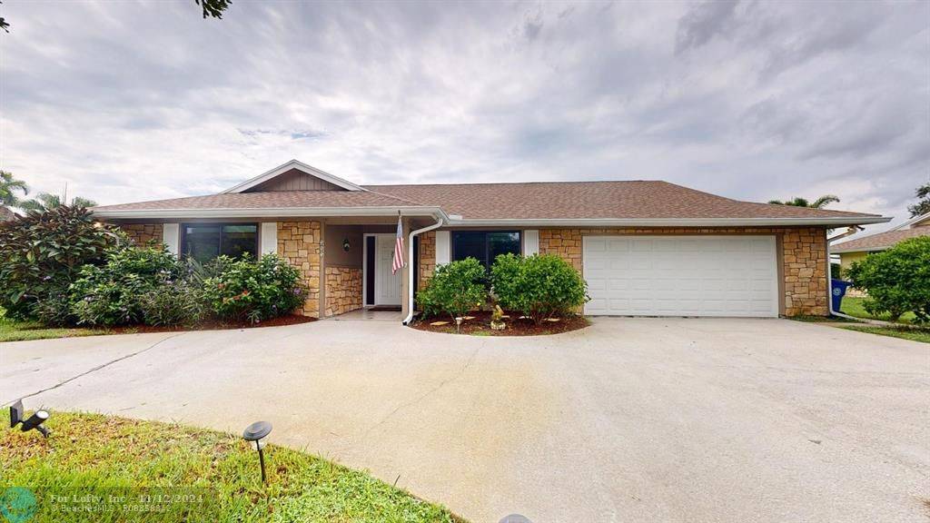 Vero Beach, FL 32962,585 W Forest Trl