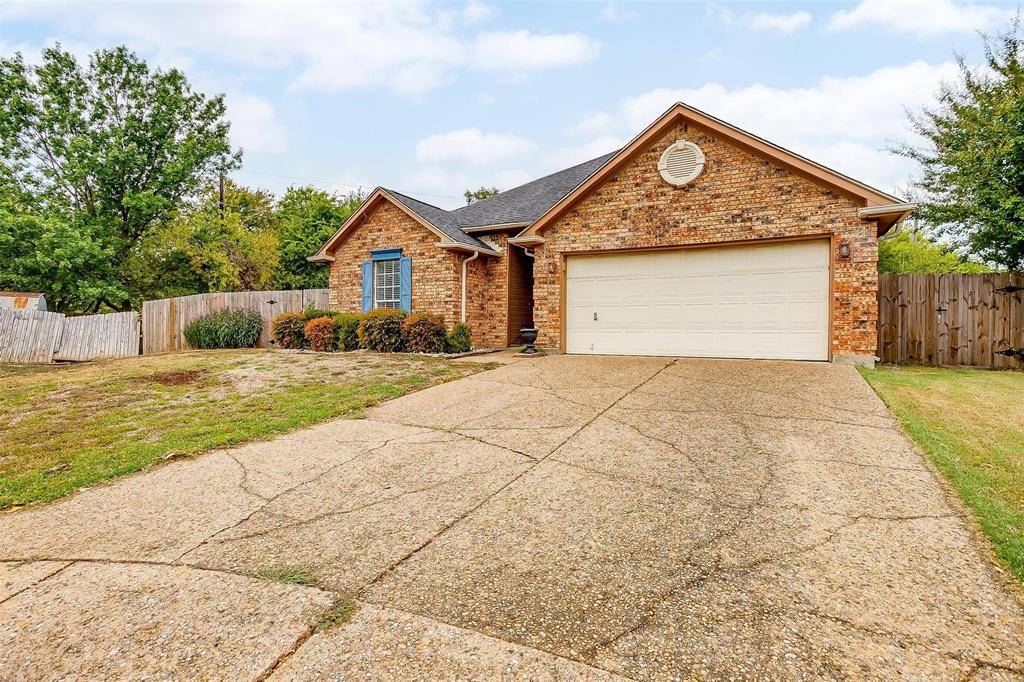 Arlington, TX 76017,904 Hillwood Court