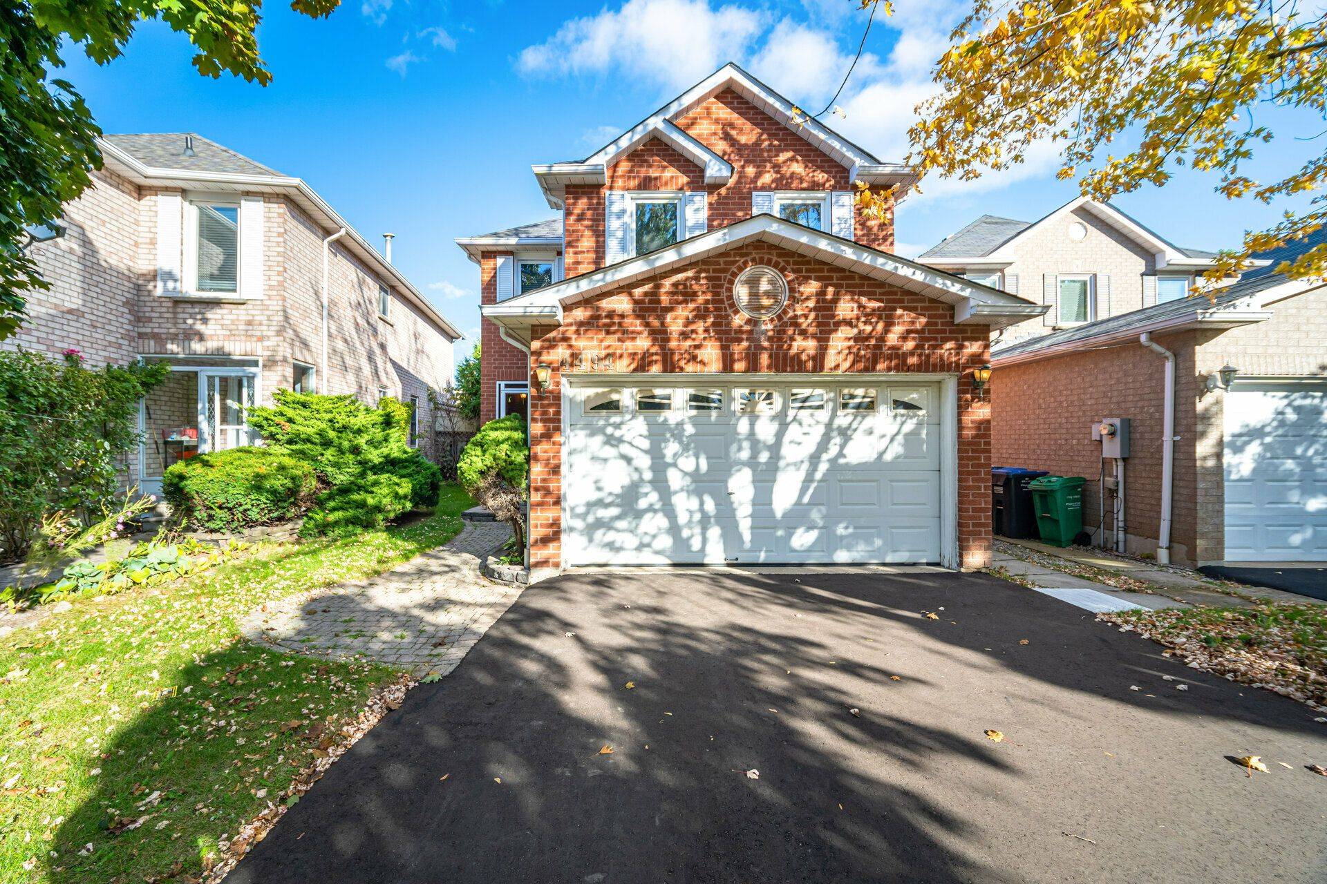 Mississauga, ON L5V 1J9,4494 Violet RD