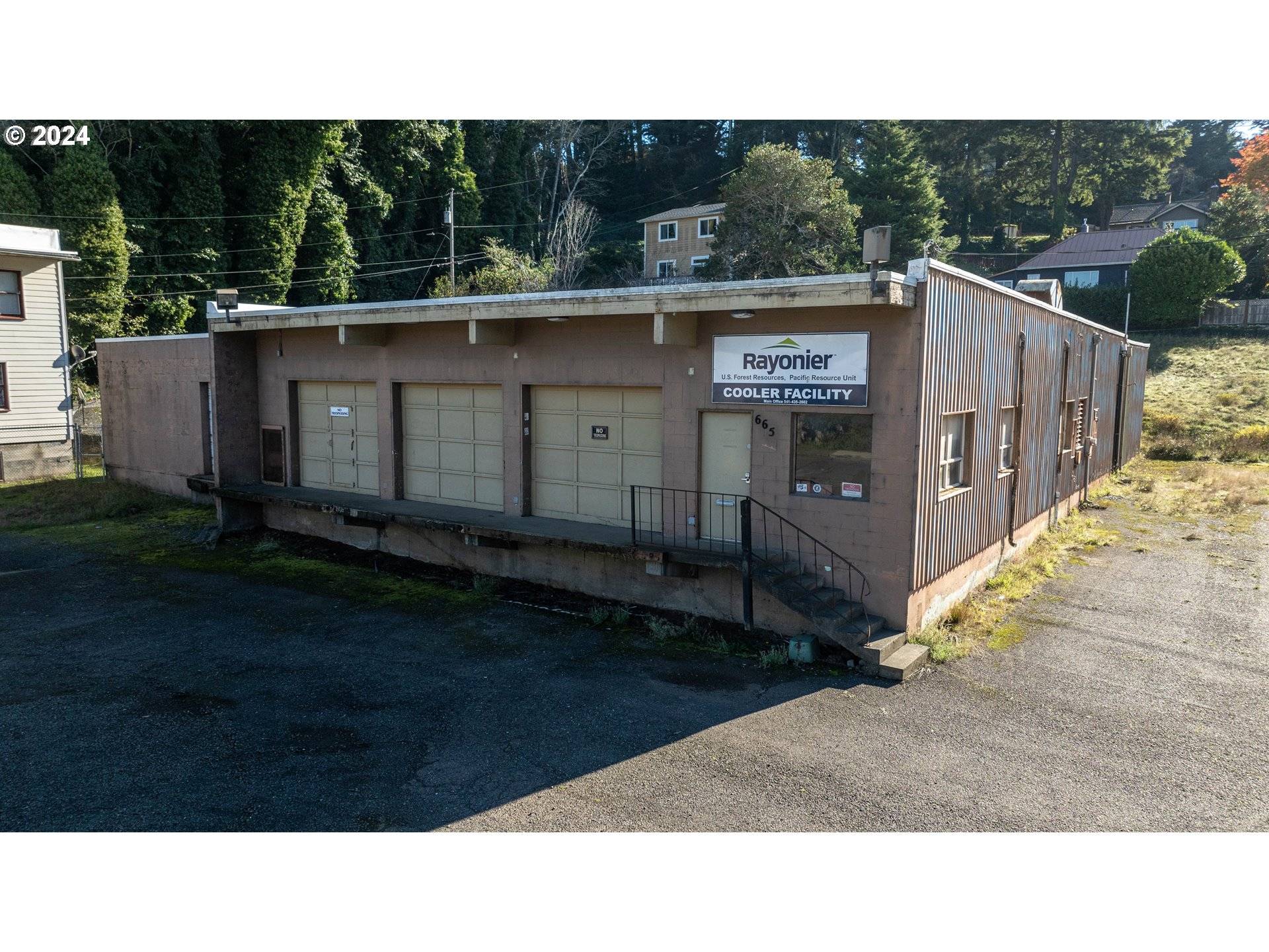 Coos Bay, OR 97420,665 HEMLOCK AVE