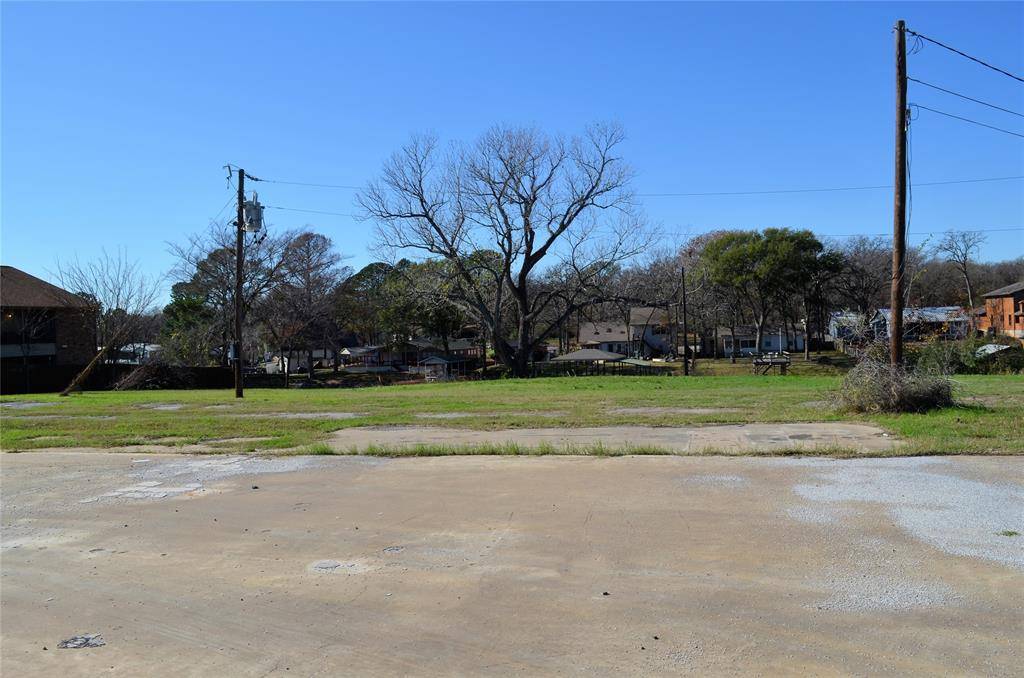 Gun Barrel City, TX 75156,811 S Gun Barrel Lane