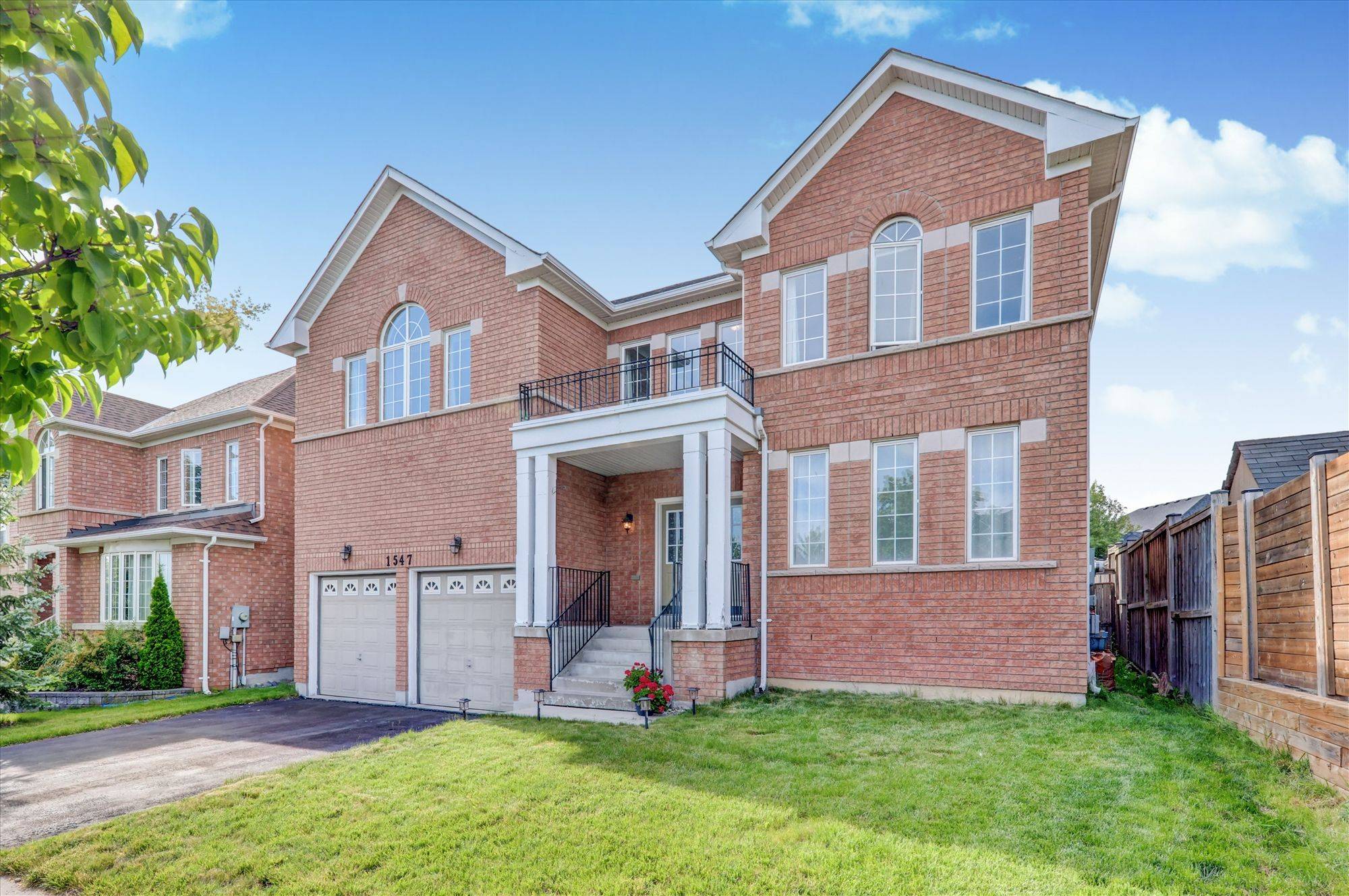 Oshawa, ON L1K 0A7,1547 Spencely DR