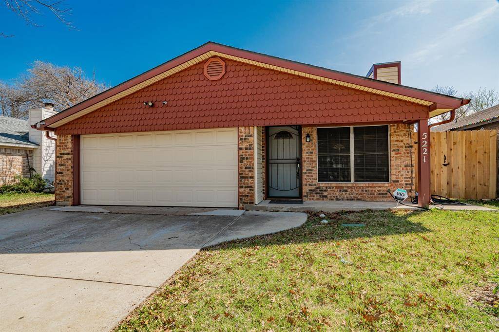 Arlington, TX 76017,5221 Rowcrop Drive