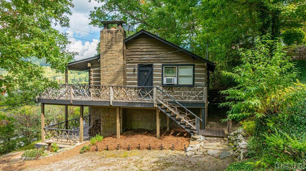 Glenville, NC 28736,25 Black Walnut Drive