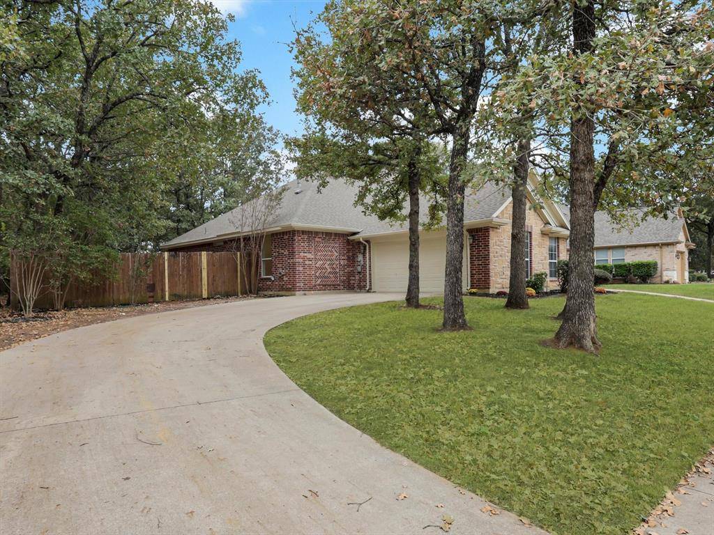 Burleson, TX 76028,854 Evandale Road