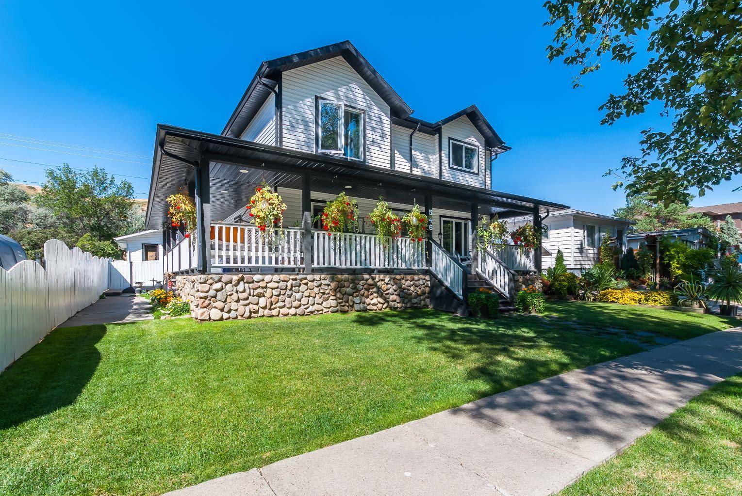 Medicine Hat, AB T1A5N2,546 Parkview Close NE