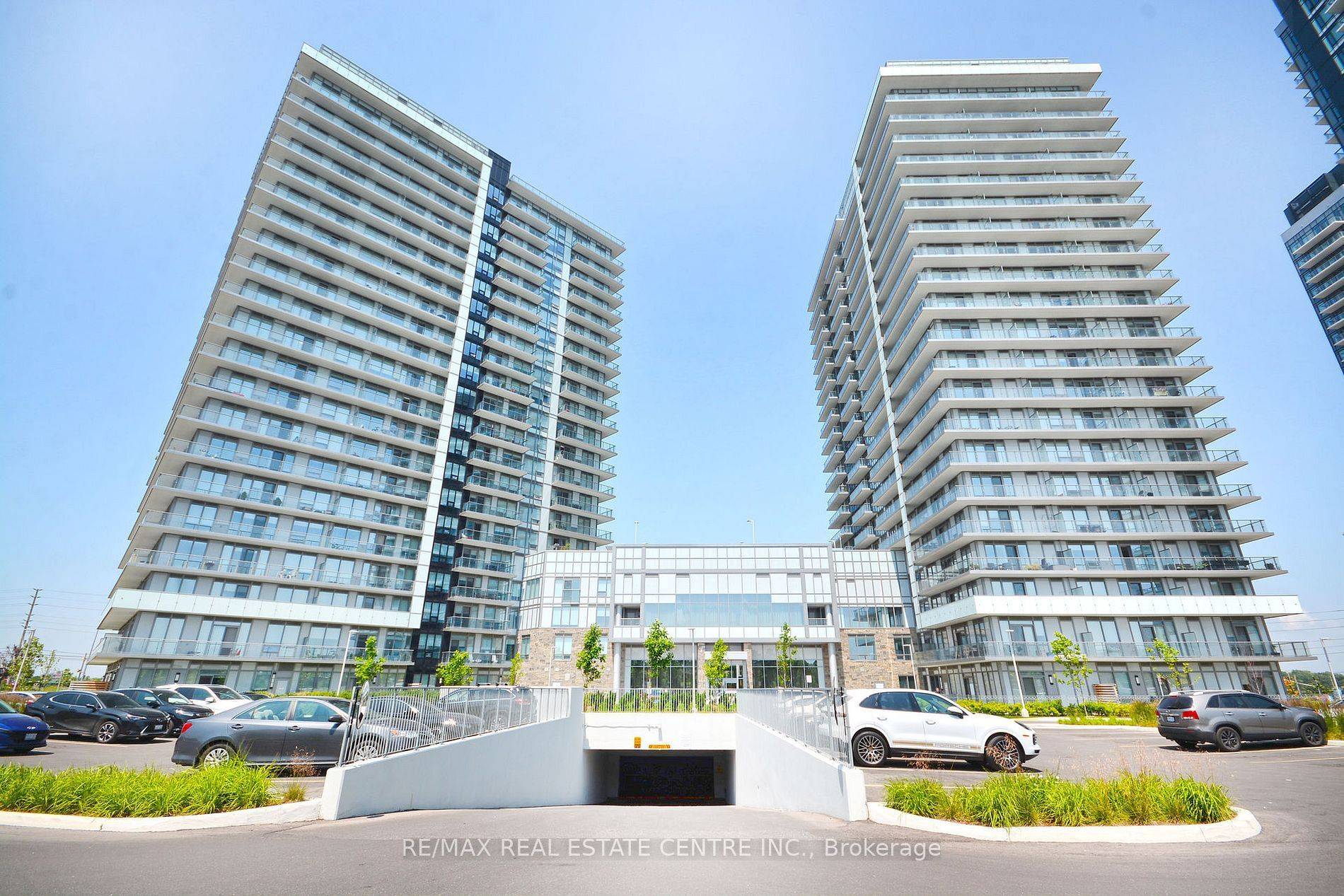 Mississauga, ON L5M 0Z8,4675 Metcalfe AVE #209