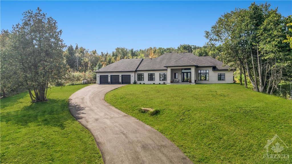 Constance Bay - Dunrobin - Kilmaurs - Woodlawn, ON K0A 3M0,4535 NORTHWOODS DR