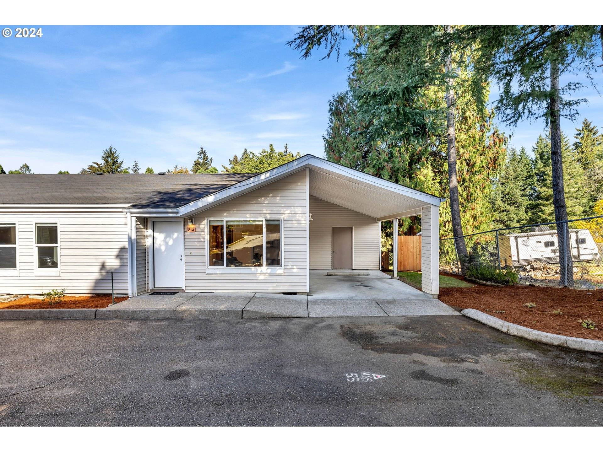 Ridgefield, WA 98642,910/912 Pioneer ST