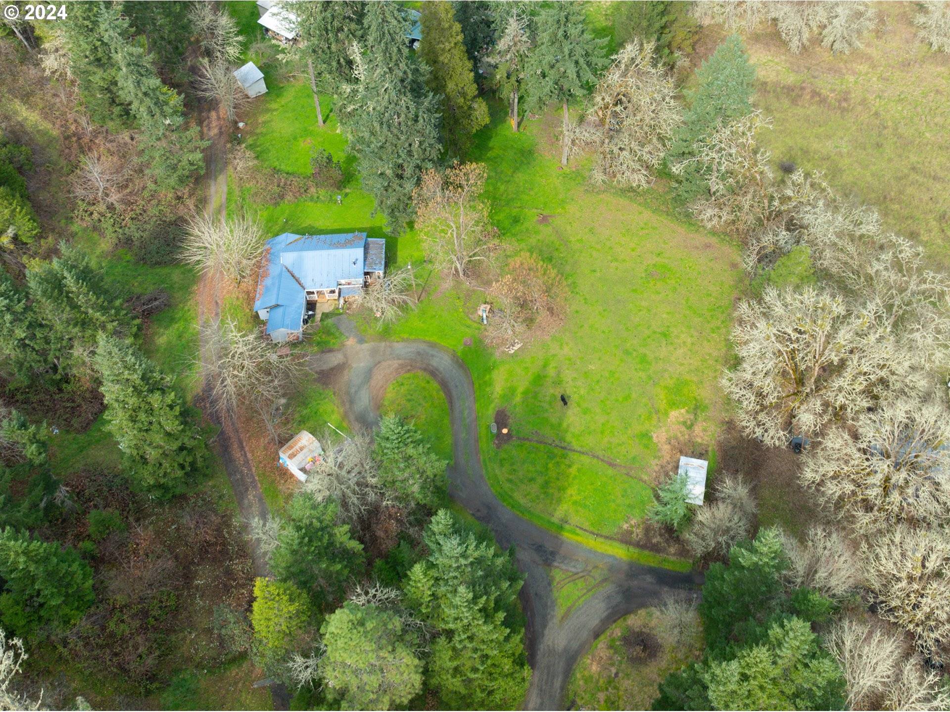 Tenmile, OR 97481,221 JIGGS LN