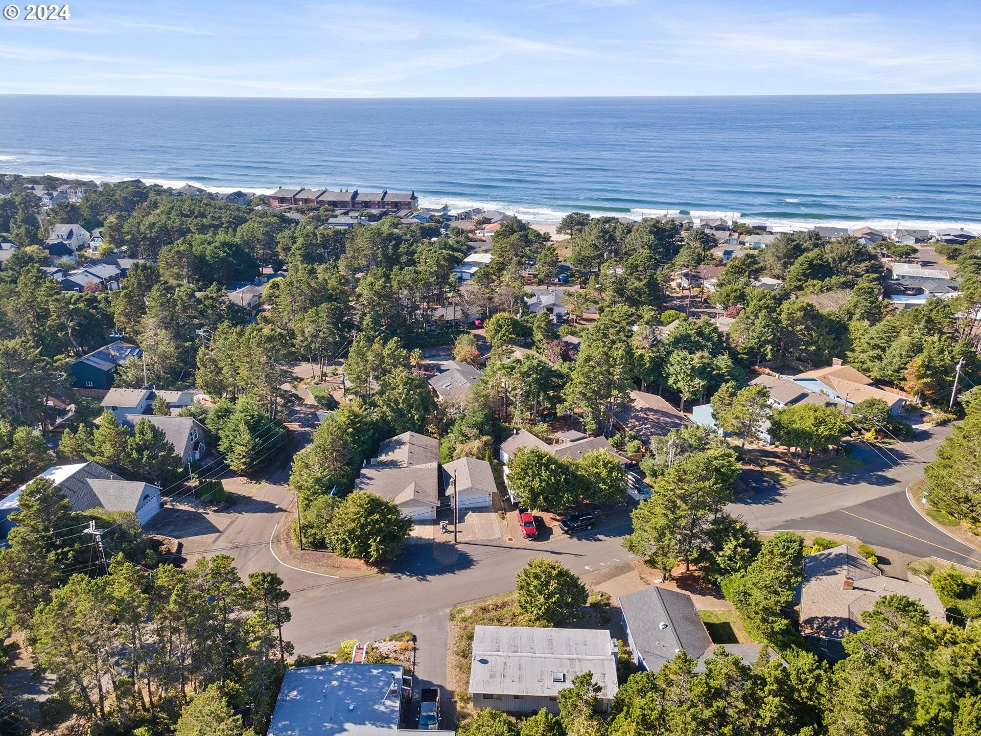 Lincoln City, OR 97367,135 CORONADO DR