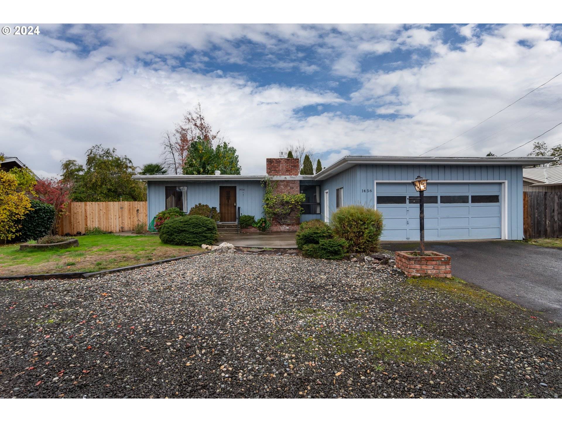 Roseburg, OR 97471,1456 NW ALMIRA ST