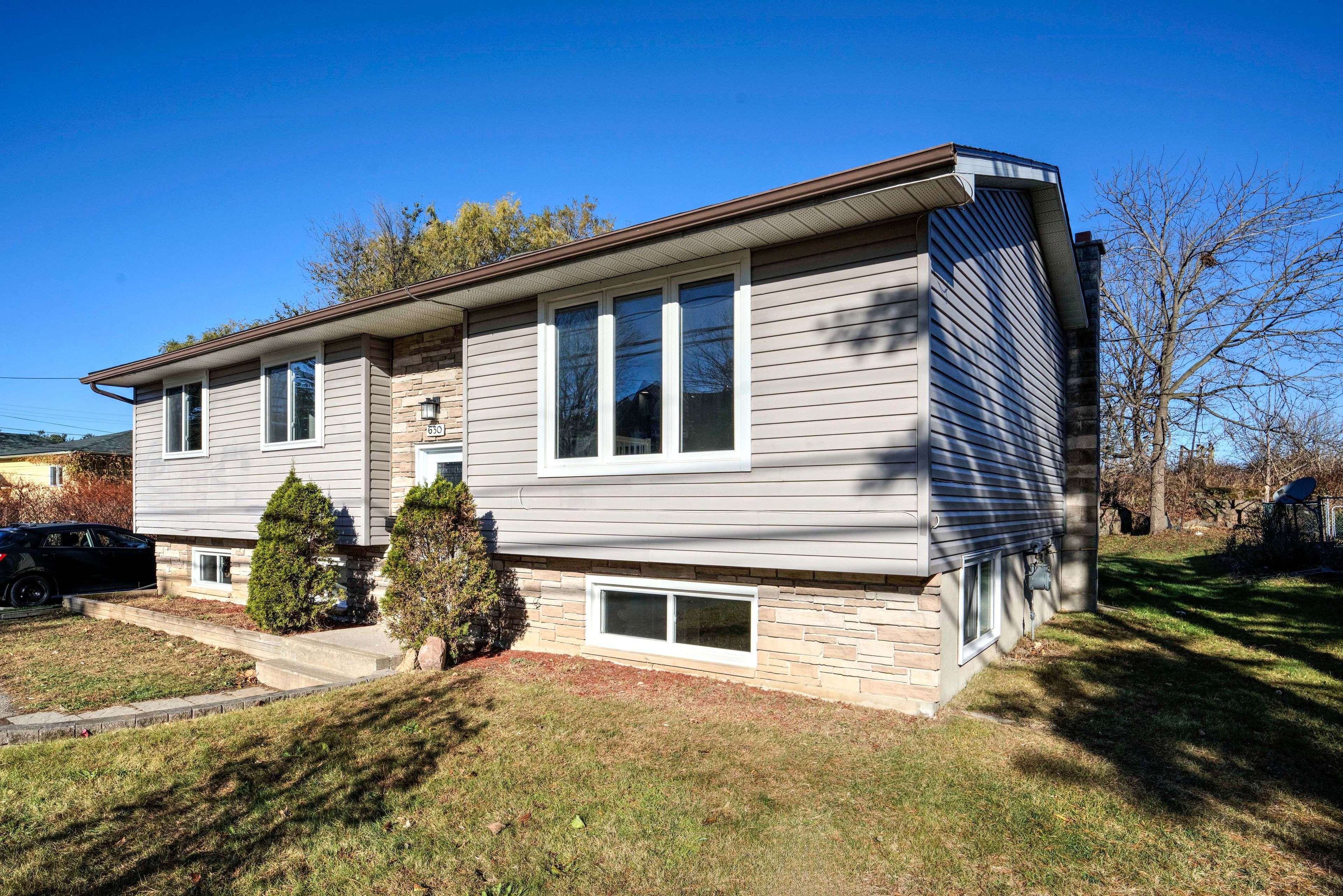 Gananoque, ON K7G 2H4,630 King ST W