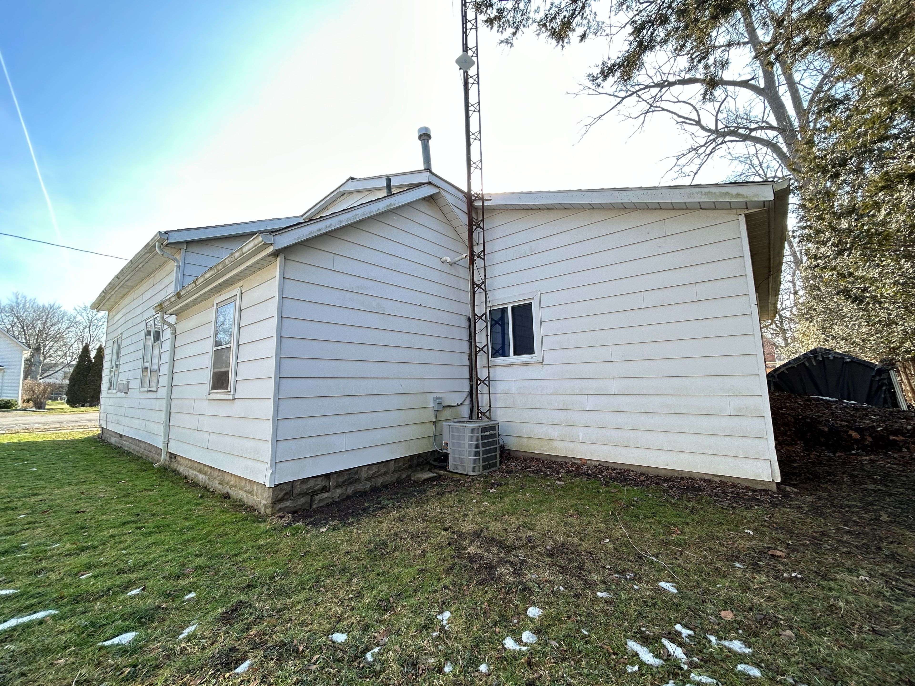 Chatham-kent, ON N0P 1M0,258 William ST