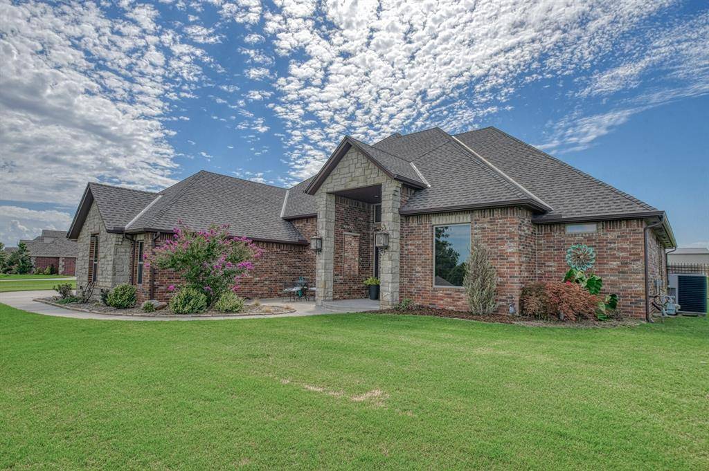 Oklahoma City, OK 73165,15415 Coral Creek Lane