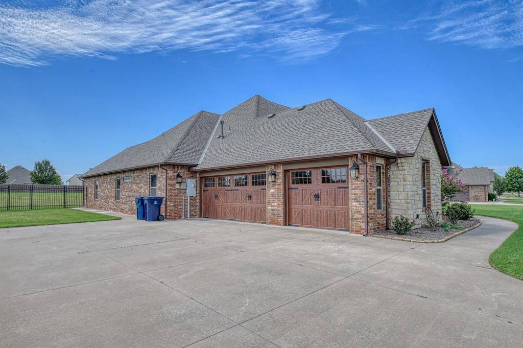 Oklahoma City, OK 73165,15415 Coral Creek Lane