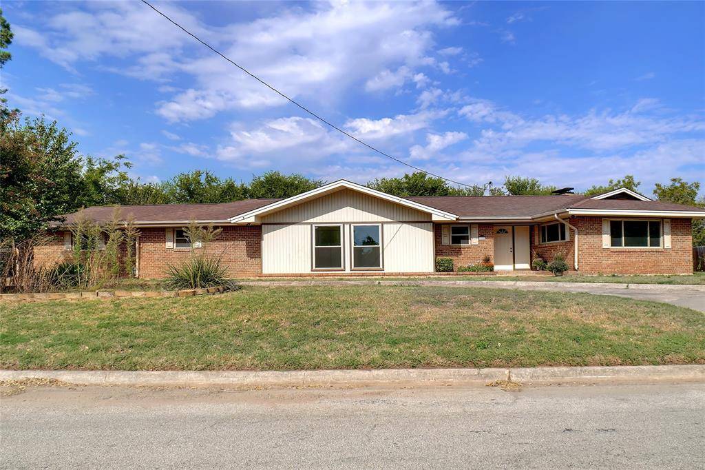 Bowie, TX 76230,900 Roberts Street