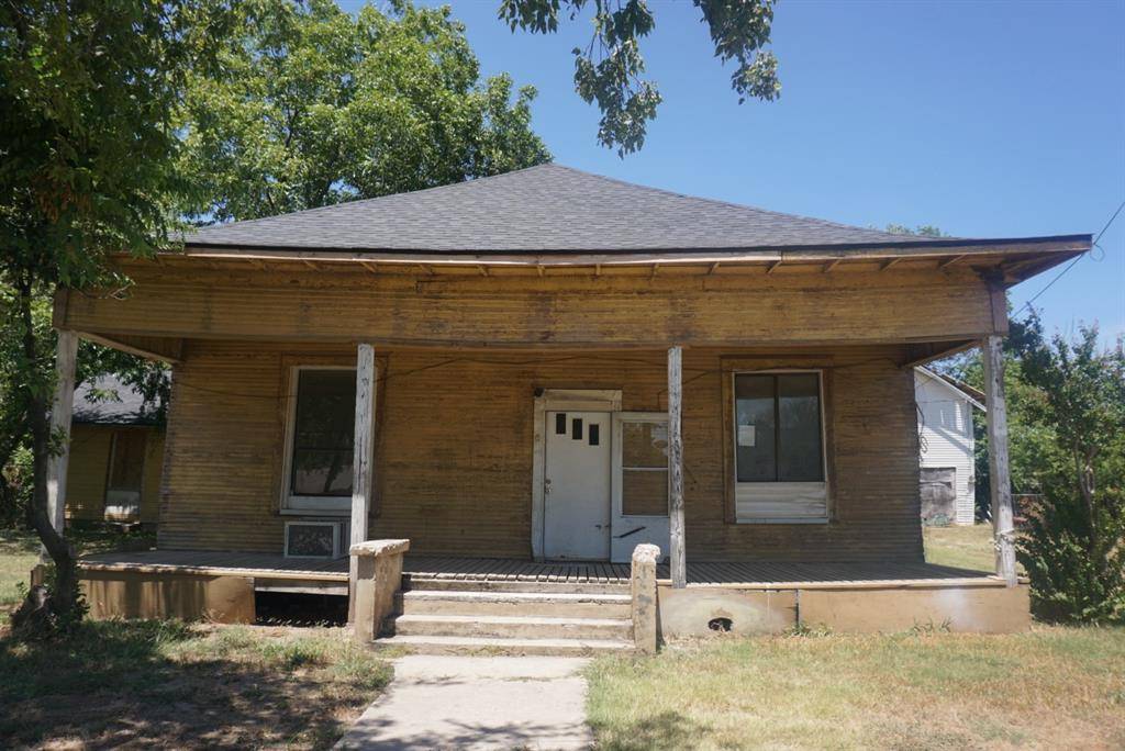 Jacksboro, TX 76458,246 W Archer Street