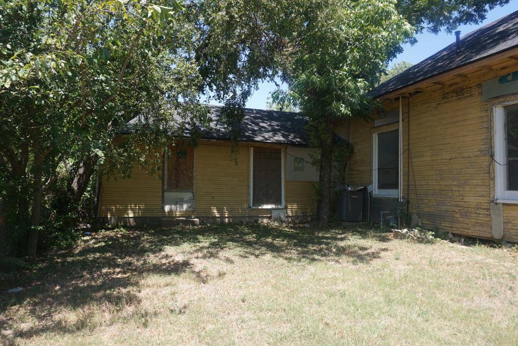 Jacksboro, TX 76458,246 W Archer Street