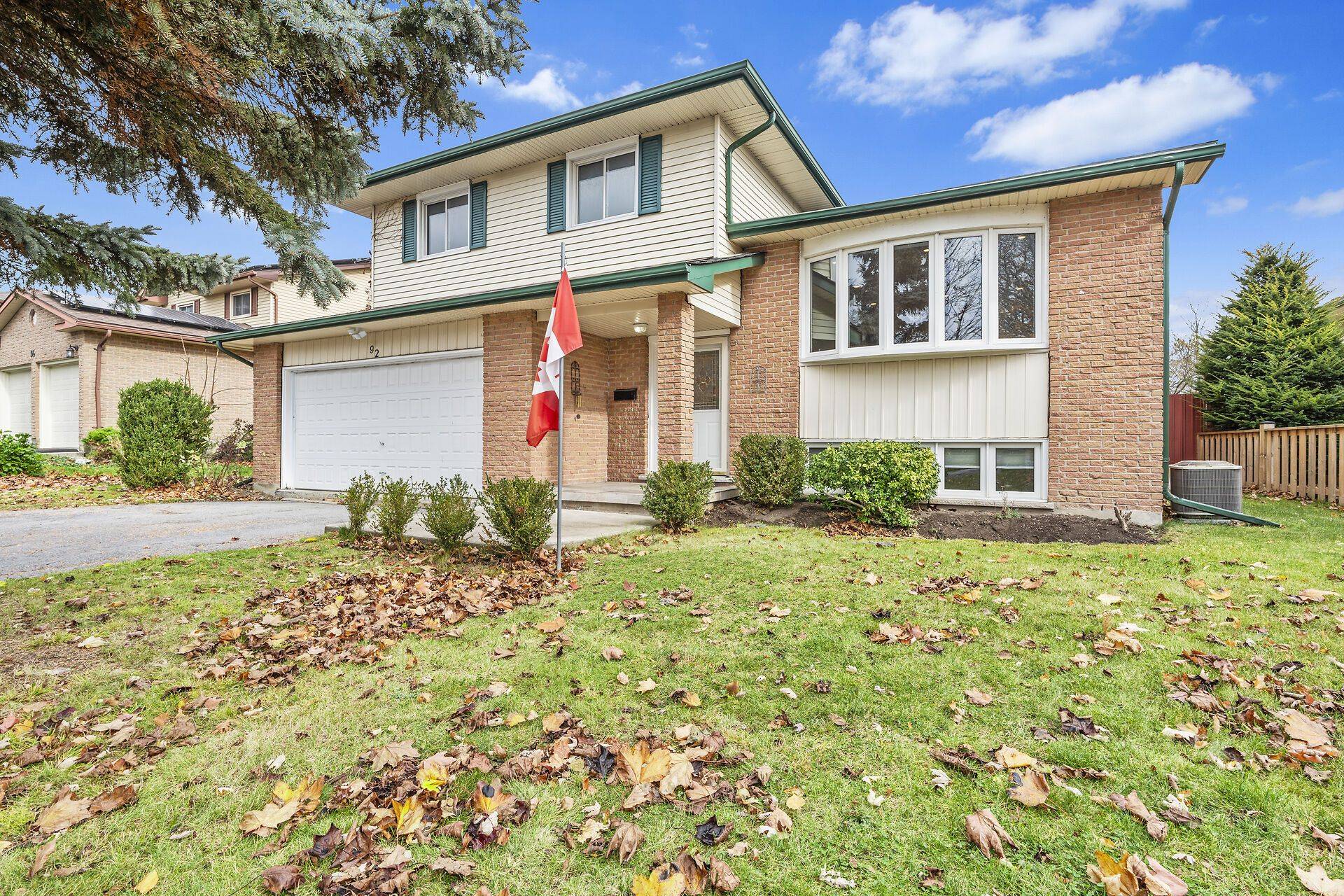 Kingston, ON K7K 6G4,92 Windfield CRES