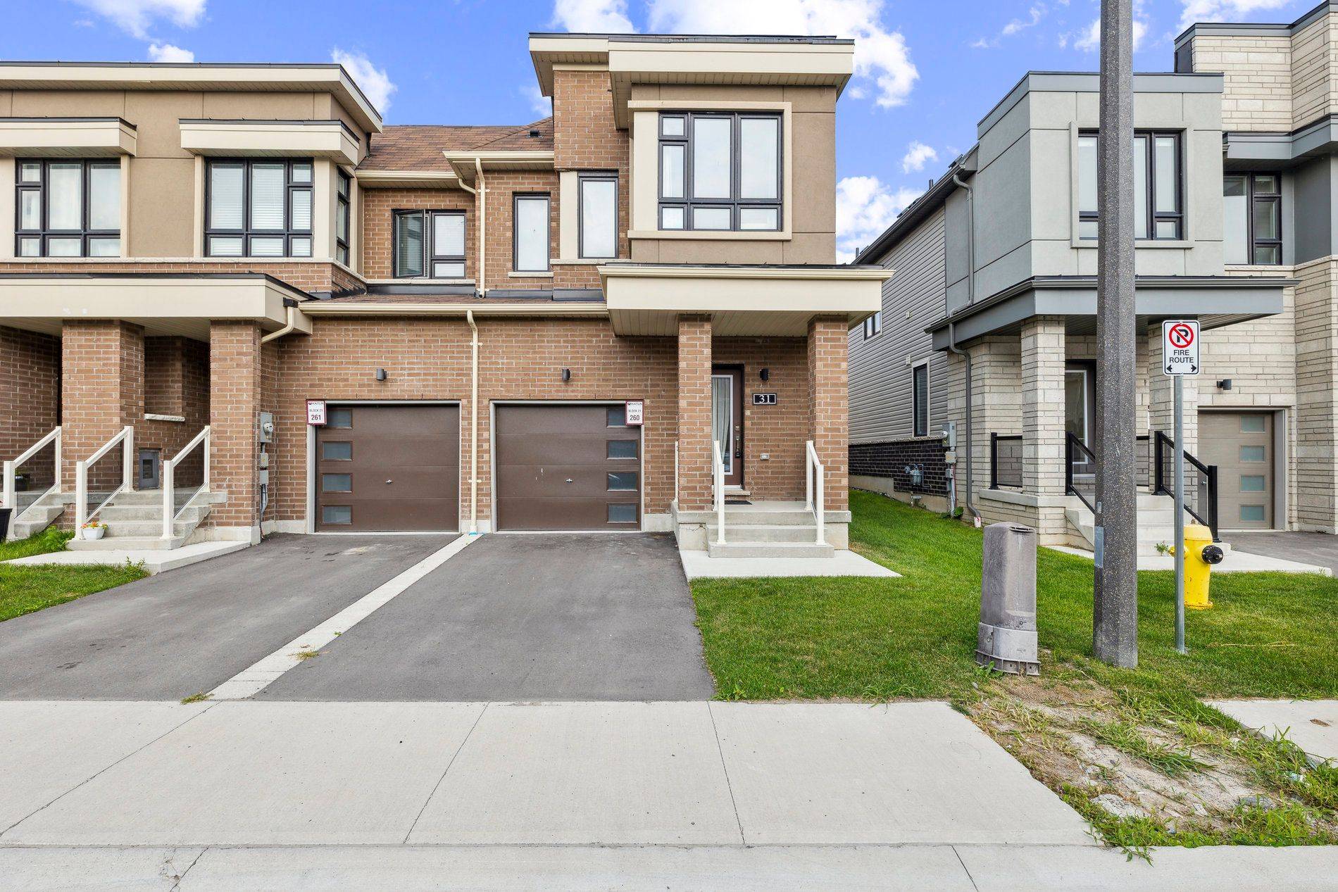 Clarington, ON L1C 3K5,31 Caspian SQ #65