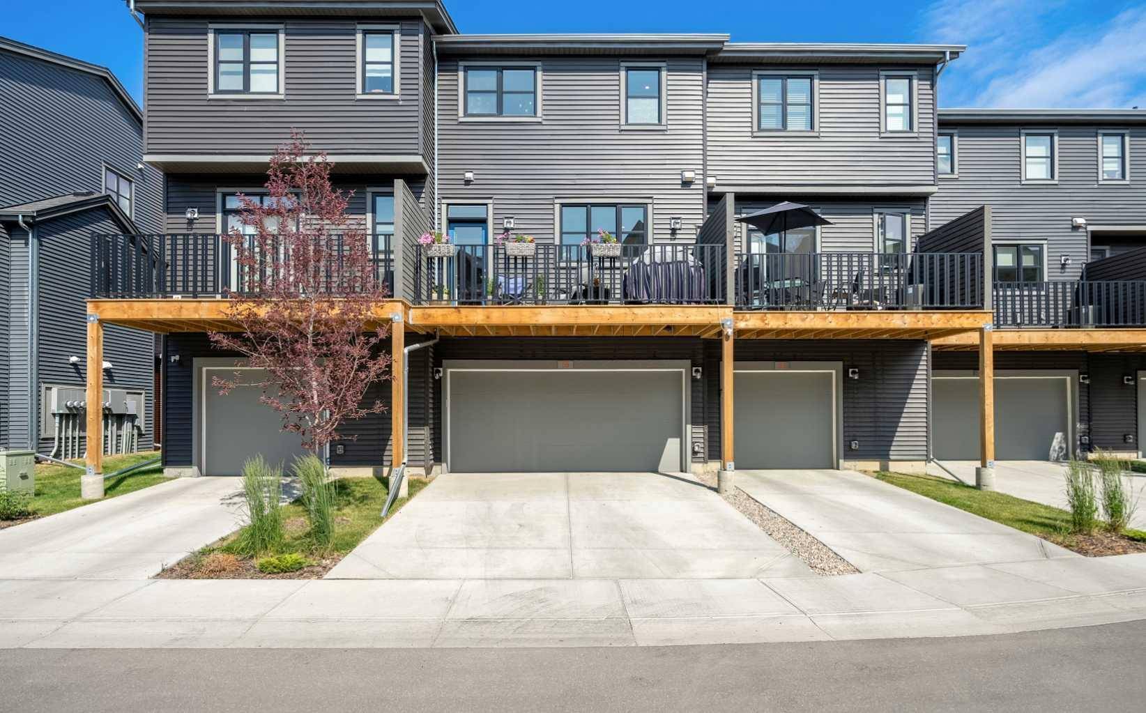 Calgary, AB T3H 6E8,53 Spring Willow Close SW