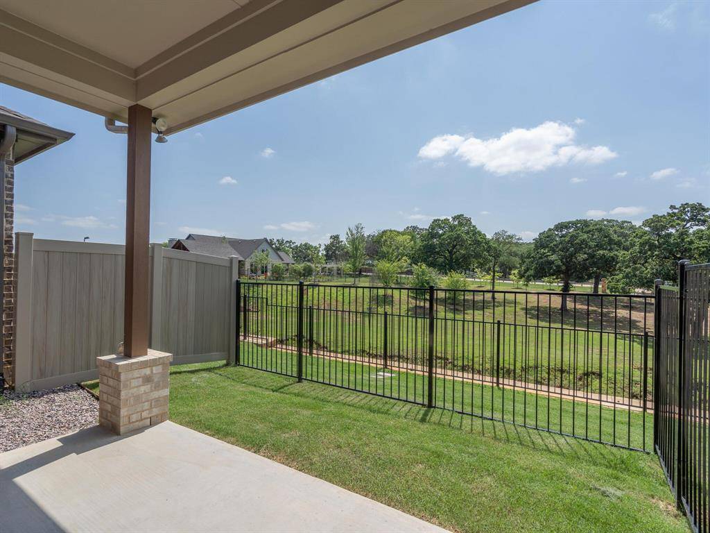 Highland Village, TX 75077,4012 lago vista Lane