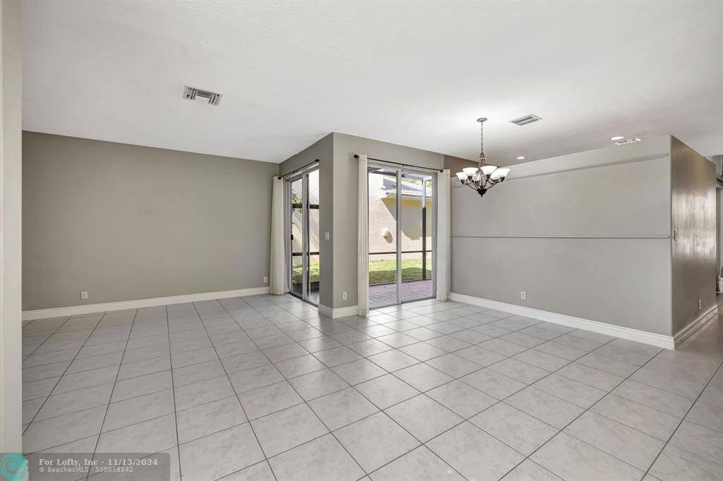 Coral Springs, FL 33076,5861 NW 122nd Way