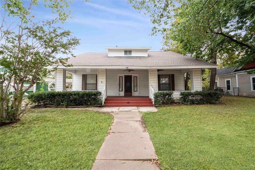 Whitewright, TX 75491,407 W Maple Street