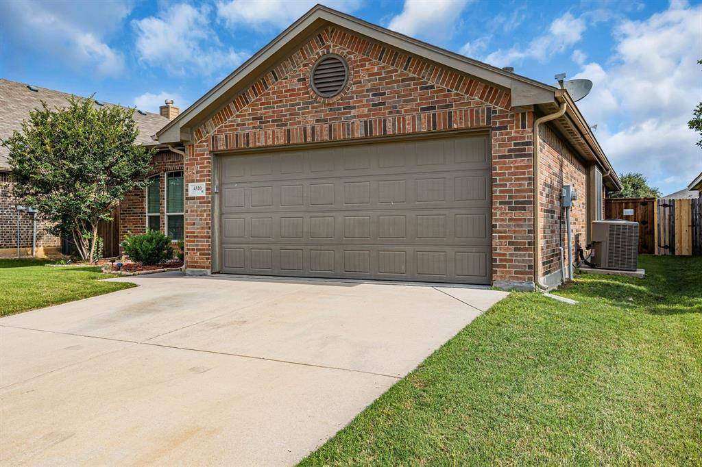 Fort Worth, TX 76036,4320 Sweet Clover Lane