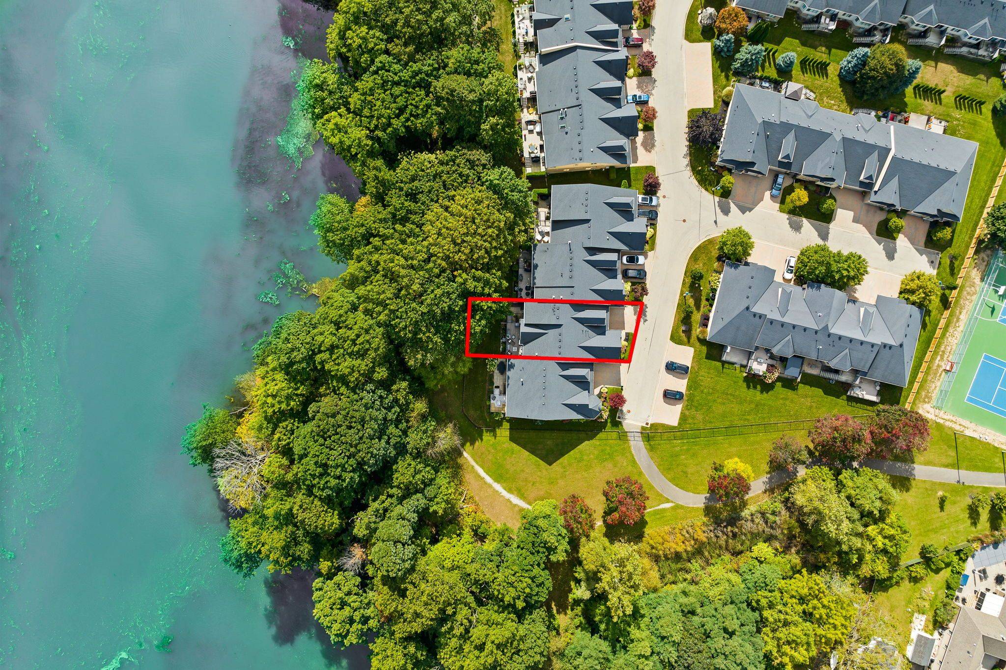 St. Catharines, ON L2N 7S9,35 Scullers WAY E #7