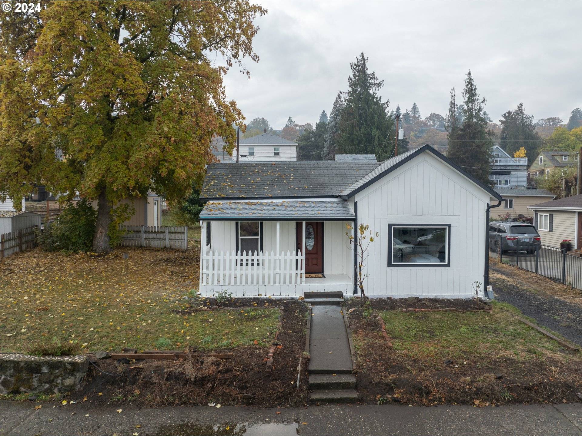 The Dalles, OR 97058,716 E 12TH ST